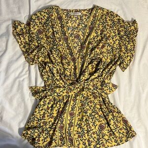 Yellow/green floral blouse!